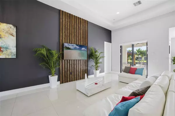 1308 SW 31ST TER, Cape Coral, FL 33914