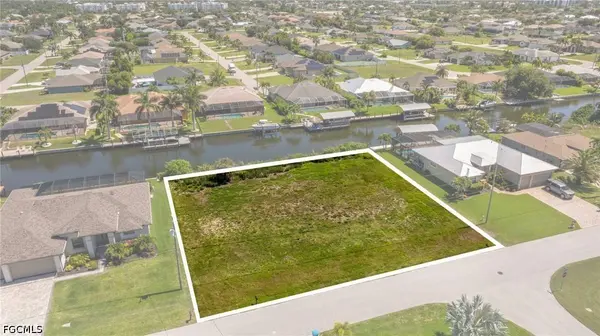 2201 SW 28th TER, Cape Coral, FL 33914