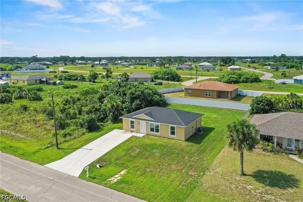 9026 Maywood CIR, Labelle, FL 33935