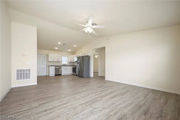 9026 Maywood CIR, Labelle, FL 33935