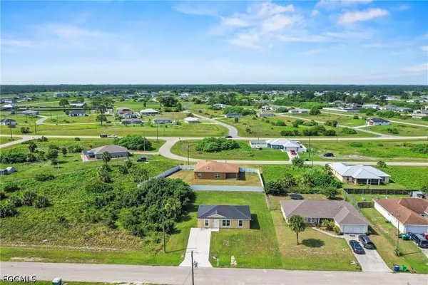 9026 Maywood CIR, Labelle, FL 33935