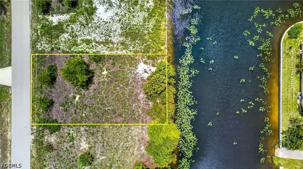 301 NW 5th TER, Cape Coral, FL 33993