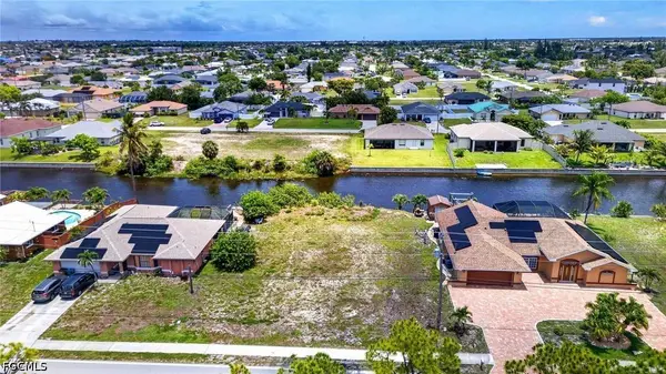 601 Gleason Pkwy, Cape Coral, FL 33914