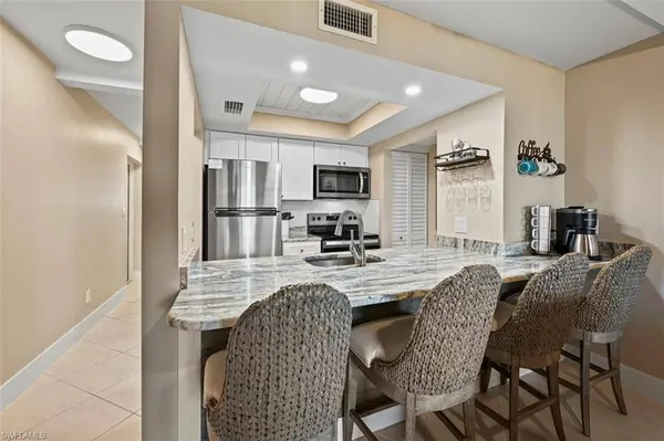 200 Lenell RD #215, Fort Myers Beach, FL 33931