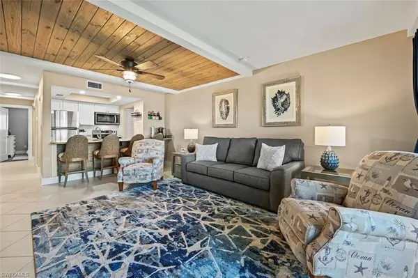 200 Lenell RD #215, Fort Myers Beach, FL 33931