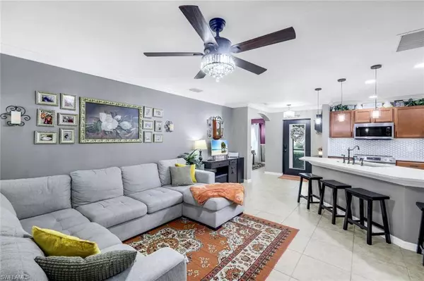 740 Evening Shade LN, Lehigh Acres, FL 33974