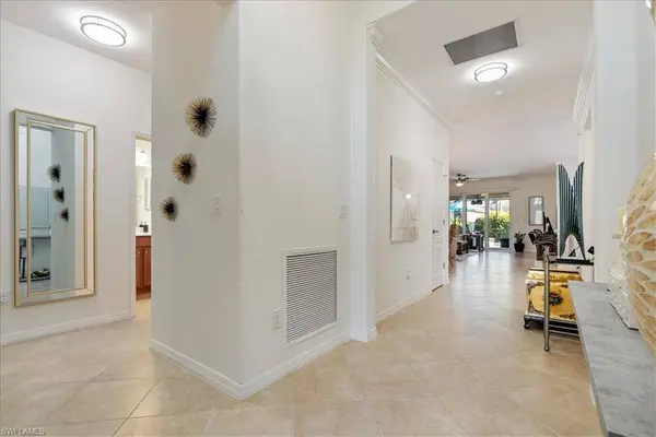 1987 Fairmont LN, Naples, FL 34120