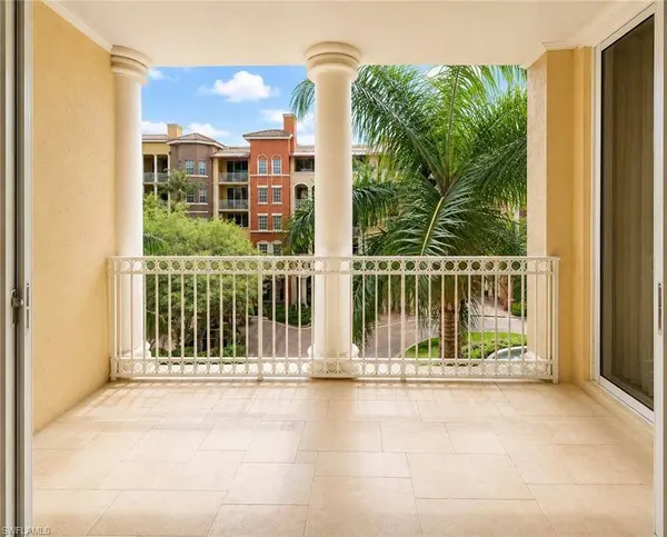 410 Bayfront PL #2308, Naples, FL 34102