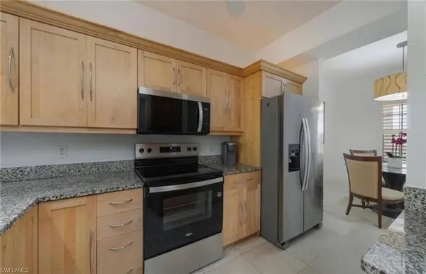 410 Bayfront PL #2405, Naples, FL 34102