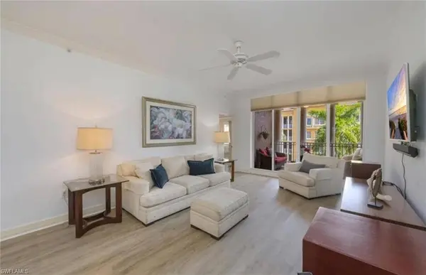 410 Bayfront PL #2405, Naples, FL 34102