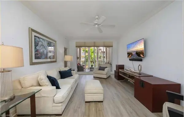 410 Bayfront PL #2405, Naples, FL 34102