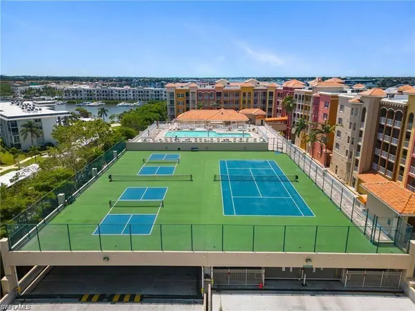 410 Bayfront PL #2405, Naples, FL 34102