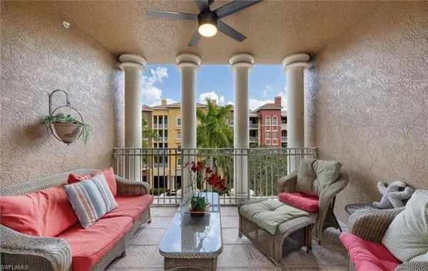 410 Bayfront PL #2405, Naples, FL 34102