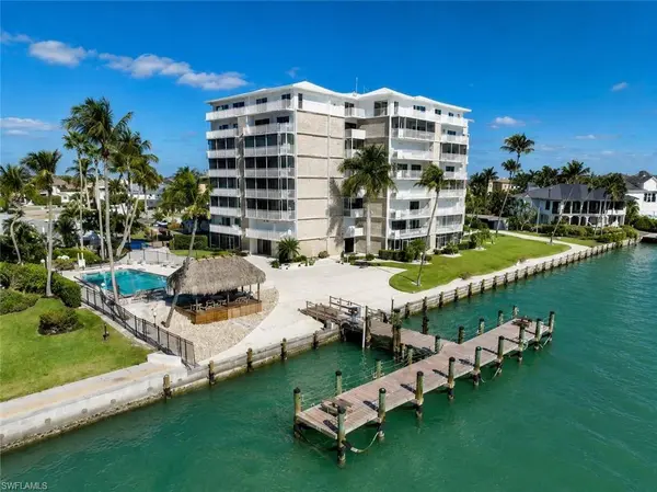 60 Pelican ST W #602, Naples, FL 34113