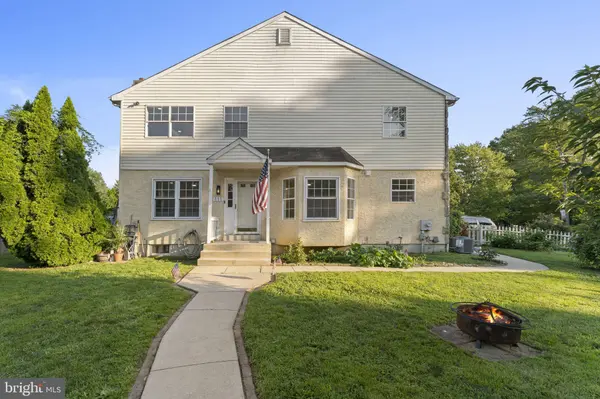 111 E WINONA AVE