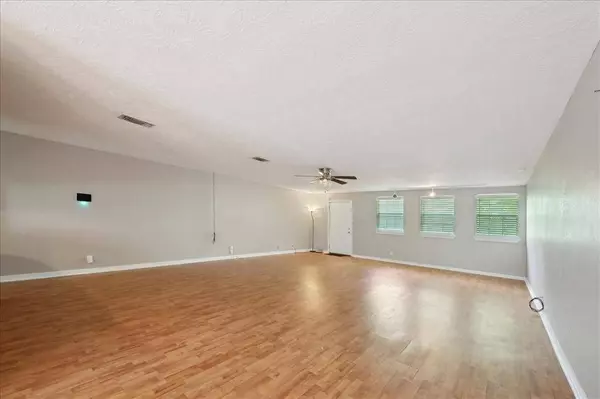 3848 Taft AVE, Groves, TX 77619