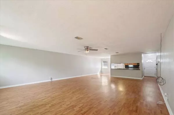 3848 Taft AVE, Groves, TX 77619