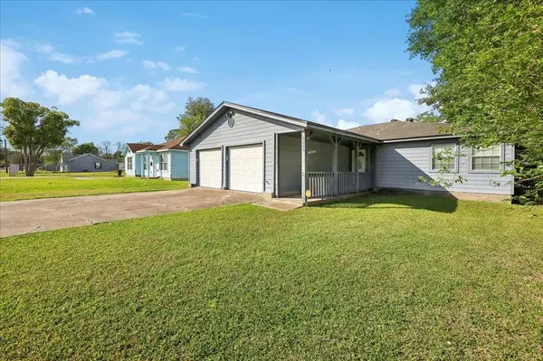 3848 Taft AVE, Groves, TX 77619