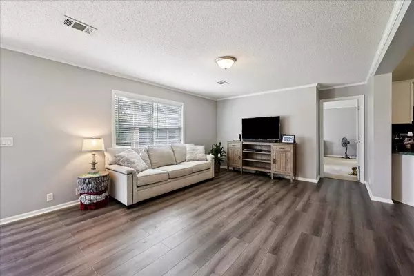 2856 SH-62, Buna, TX 77612