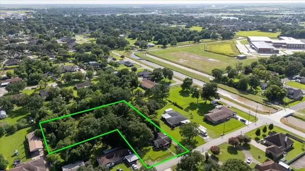 1507 N 20th ST, Nederland, TX 77627