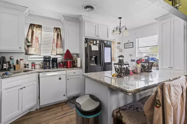 9210 Baker RD, Beaumont, TX 77707