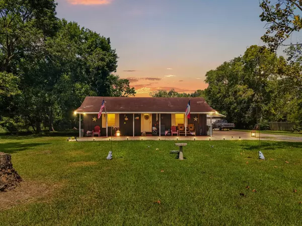 9210 Baker RD, Beaumont, TX 77707