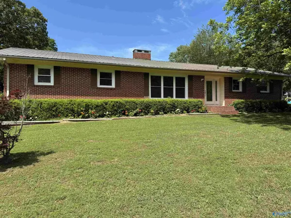 137 Winn Road, Scottsboro, AL 35769