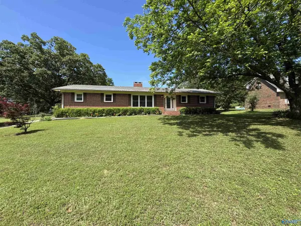 137 Winn Road, Scottsboro, AL 35769