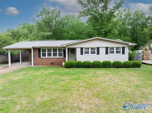 322 Woodall Lane, Scottsboro, AL 35768