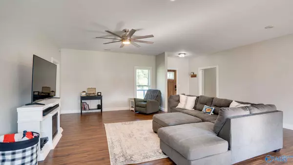 45 Lily Parker Road, Scottsboro, AL 35768