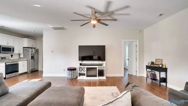 45 Lily Parker Road, Scottsboro, AL 35768