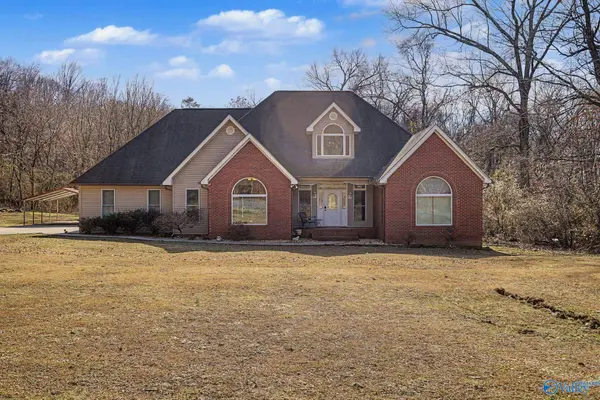 155 Iris Lane, Bridgeport, AL 35740