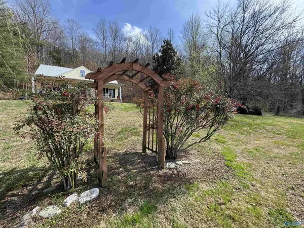 2018 County Road 140, Estillfork, AL 35745