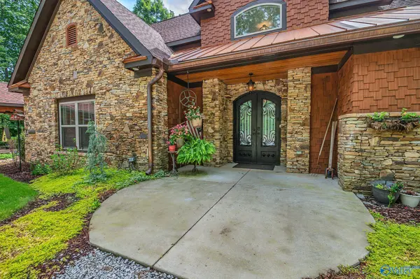 191 Luke Hicks Road, Hazel Green, AL 35750