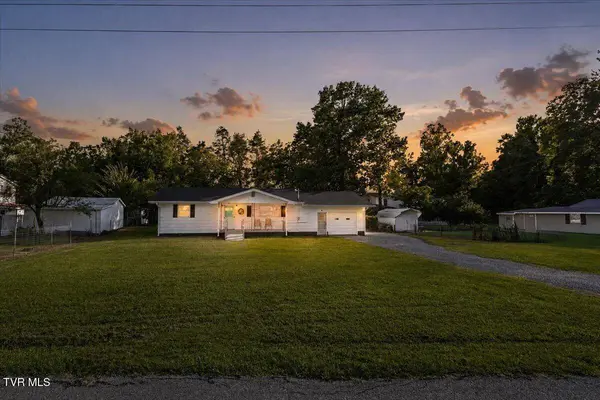 132 Swimming Pool RD, Hampton, TN 37658
