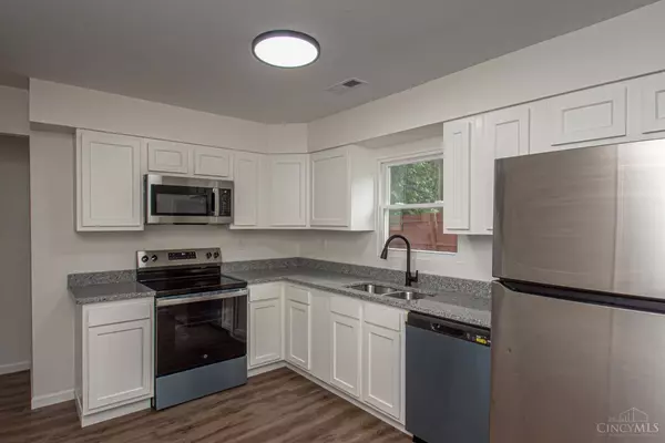 3004 Judy Dr, Middletown, OH 45044