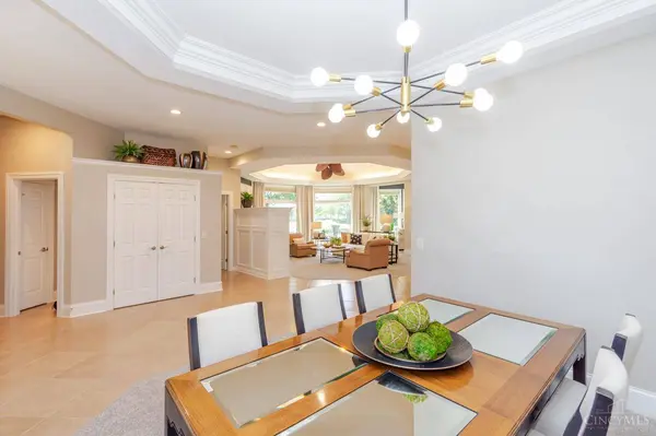 1384 Courtyard Pl, Centerville, OH 45458