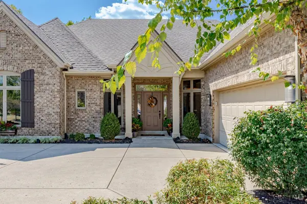 1384 Courtyard Pl, Centerville, OH 45458