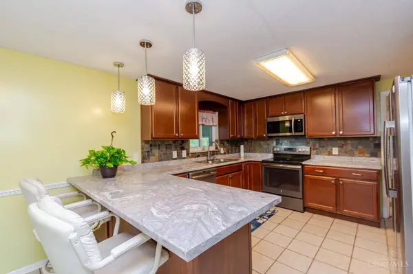 1014 Blossom Heath Rd, Lebanon, OH 45036