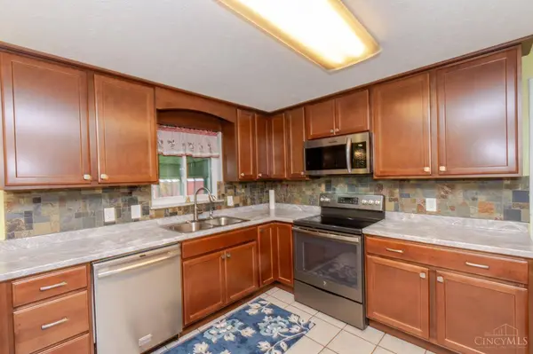 1014 Blossom Heath Rd, Lebanon, OH 45036