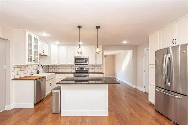 500 Whispering Pines Street, Springboro, OH 45066