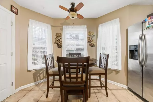 7 Thomas Nelson DR #Dr, Hampton, VA 23665