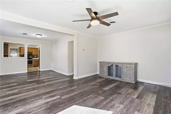 2412 Youngman RD, Chesapeake, VA 23323