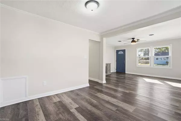 2412 Youngman RD, Chesapeake, VA 23323