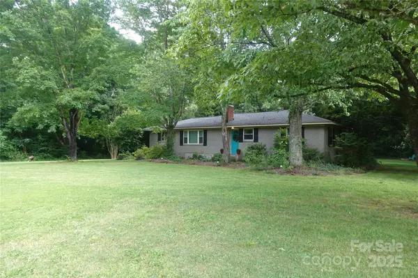 5914 Mt Holly Huntersville RD, Charlotte, NC 28216