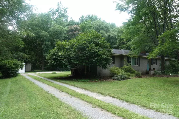 5914 Mt Holly Huntersville RD, Charlotte, NC 28216