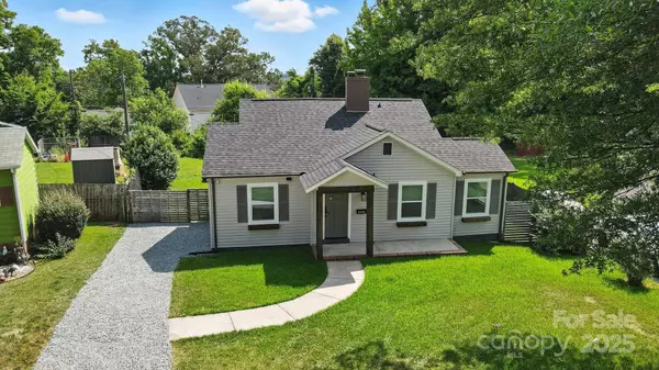 2437 Remount RD, Charlotte, NC 28208