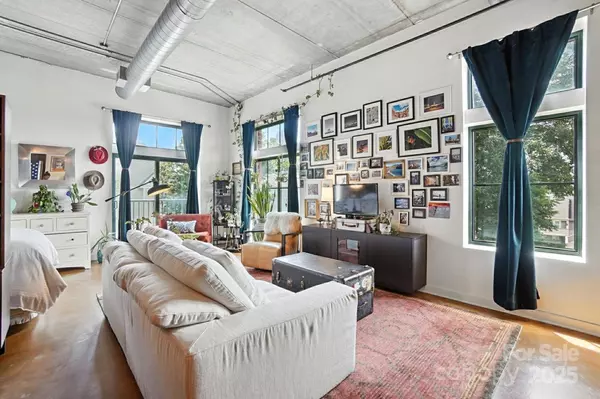 626 N Graham ST #309, Charlotte, NC 28202