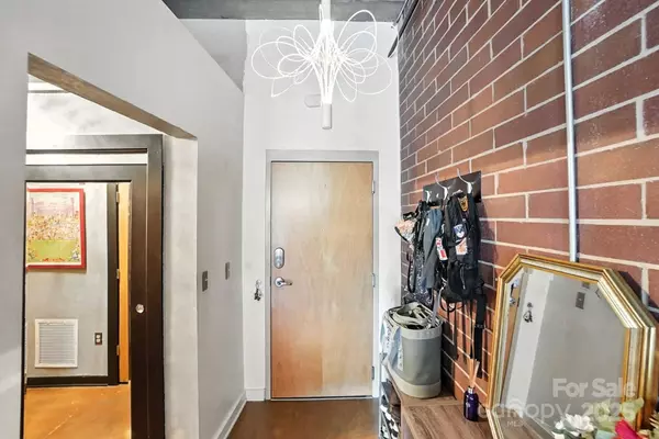 626 N Graham ST #309, Charlotte, NC 28202