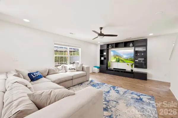 4715 Mcclure RD, Charlotte, NC 28216